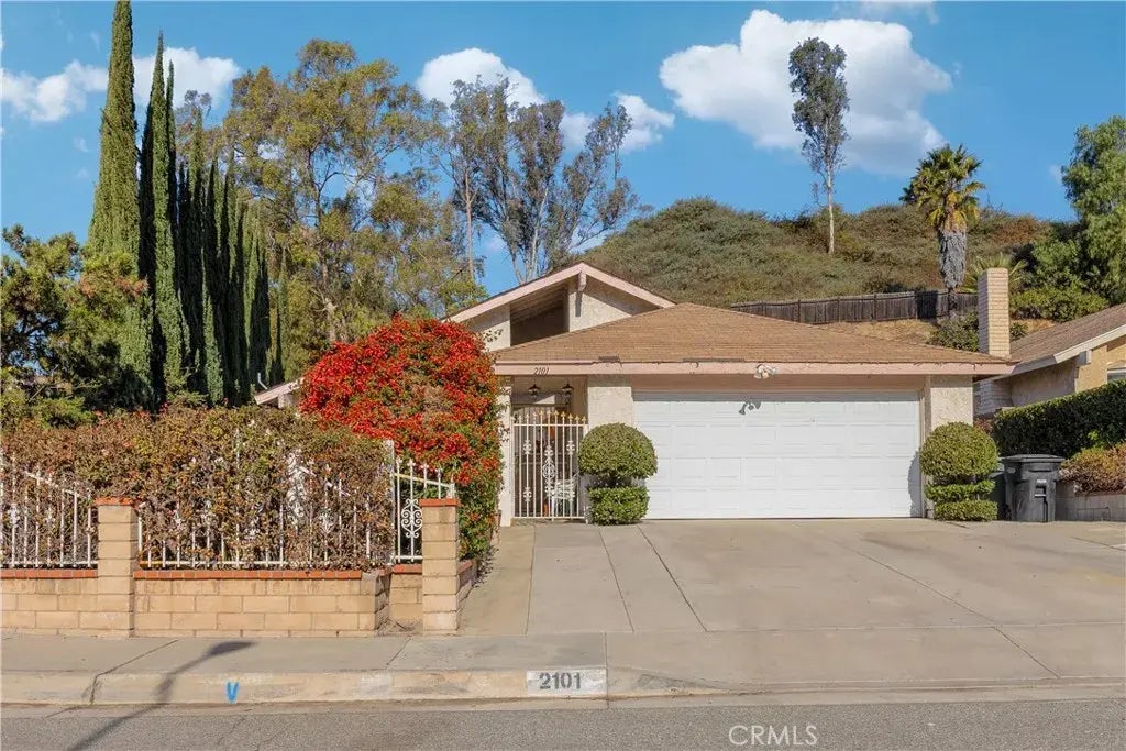 2101 E Loraine Street, West Covina