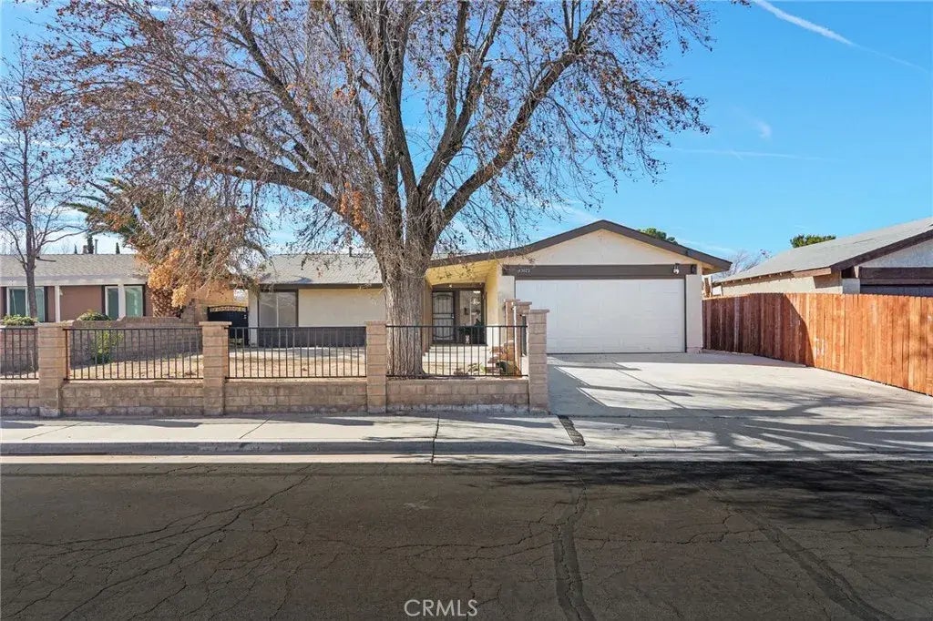 43023 Alexo Drive, Lancaster