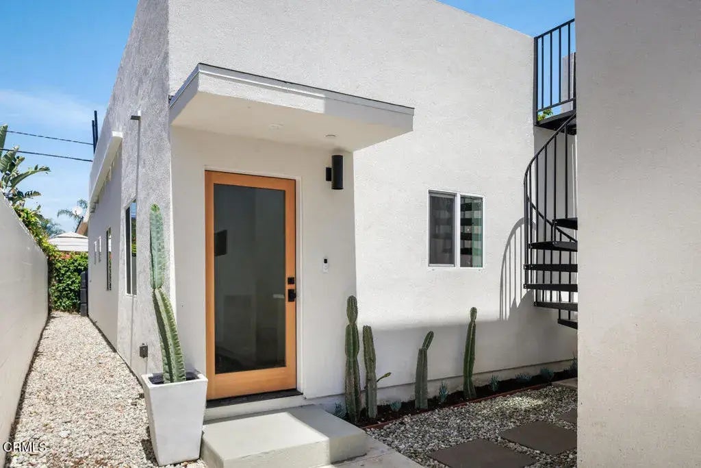 2911 N Coolidge Avenue, Los Angeles