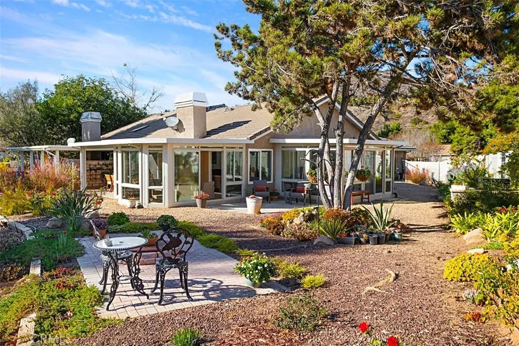 4331 Los Padres Drive, Fallbrook