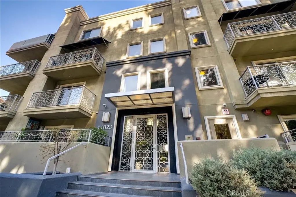 11023 Fruitland Drive 304, Studio City