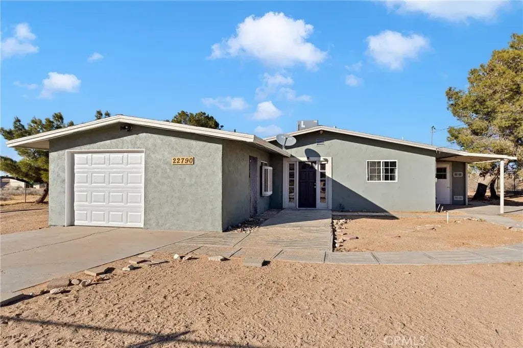 22790 Via Seco Street, Apple Valley