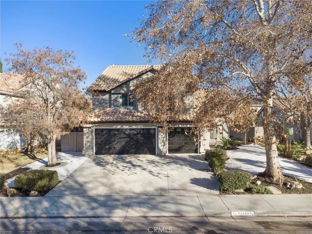 42450 Coronet Court, Lancaster