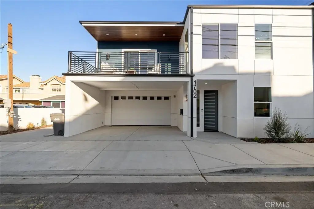 1702 Perkins Lane, Redondo Beach