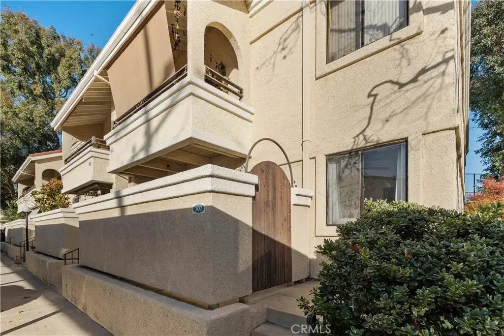 27236 Luther Drive 707, Canyon Country