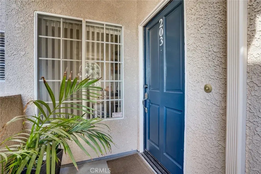 4571 Warner Avenue 203, Huntington Beach
