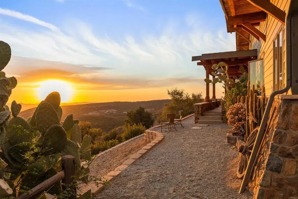 31902 Calle El Potrero, Pauma Valley