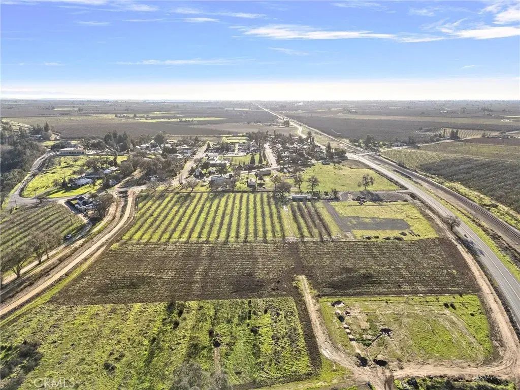 2 Santa Fe, Cressey