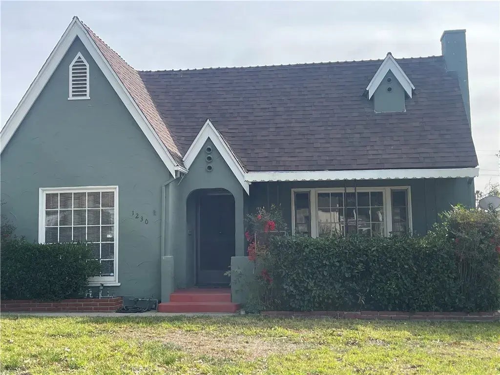 1230 Spazier Avenue, Glendale