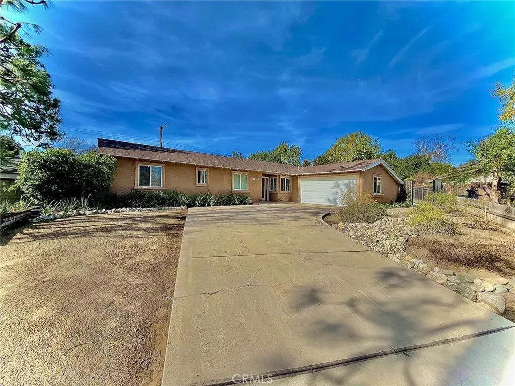 371 Guilford Avenue, Claremont