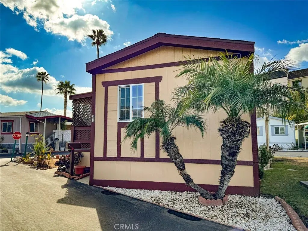 750 E Carson St #61 61, Carson