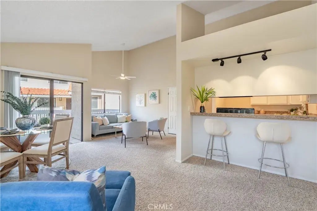 19215 Shoreline Lane 5, Huntington Beach