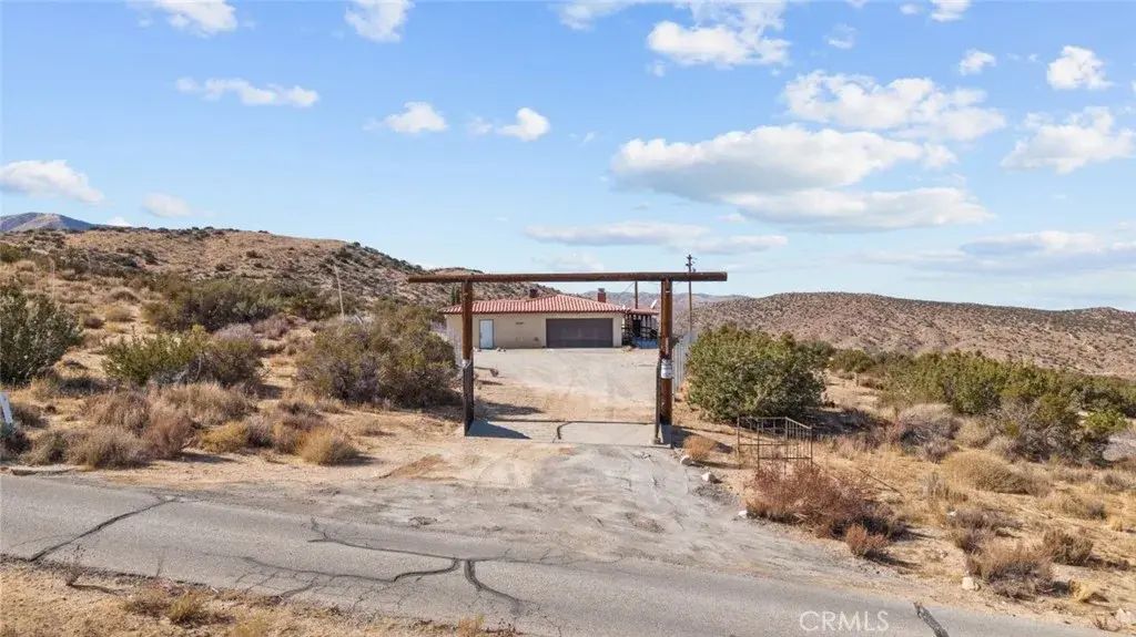31350 157th Street East, Llano