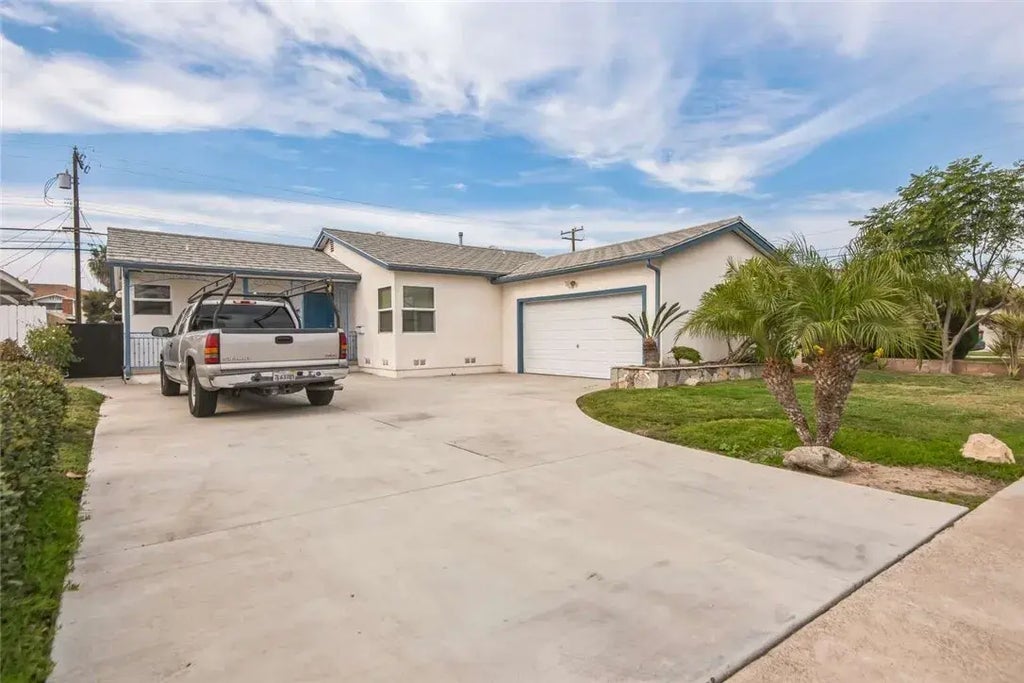 879 S Reseda Street, Anaheim