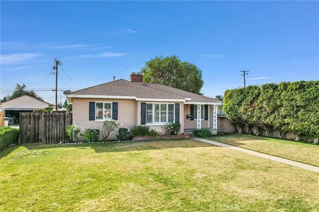 876 W Griswold Road, Covina