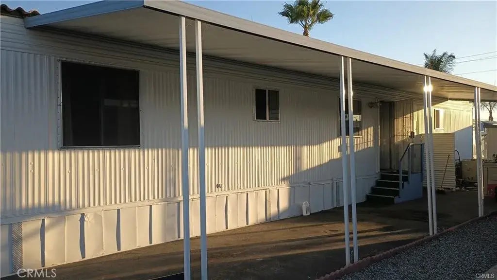 260 N Lyon 66, Hemet