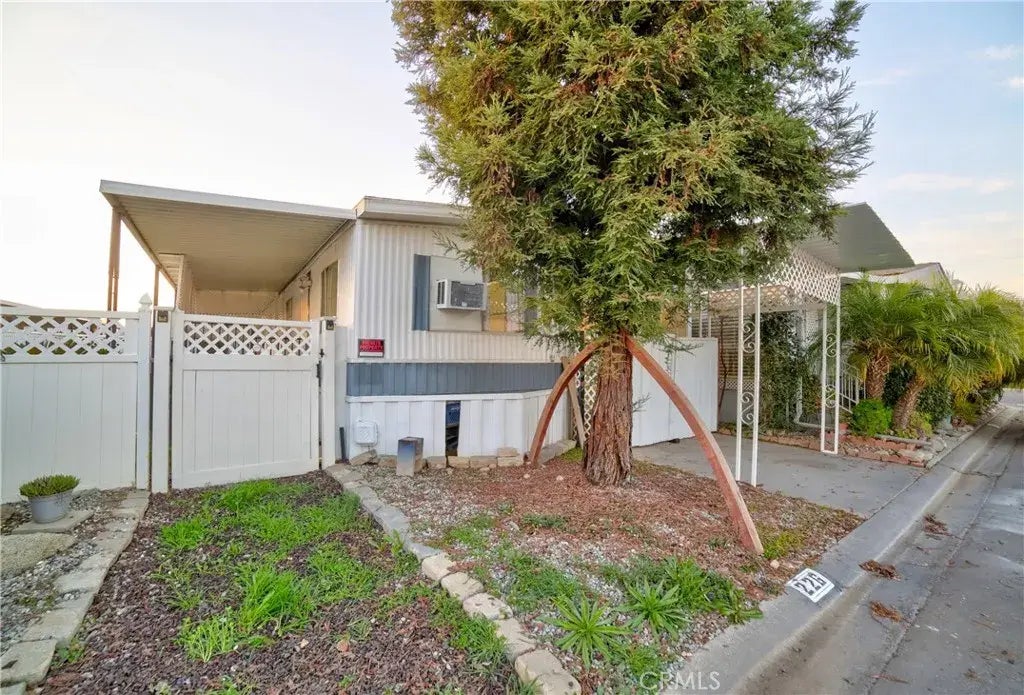 3138 Dakota West 226, Fresno