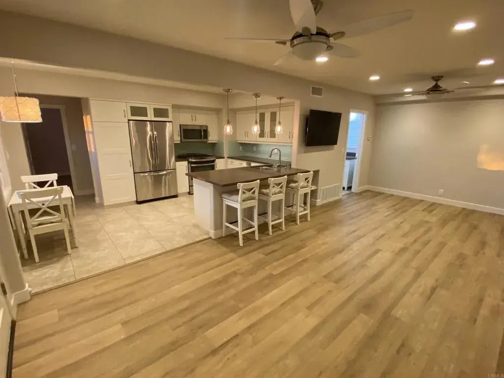 445 Bristol Rd, Cardiff By The Sea