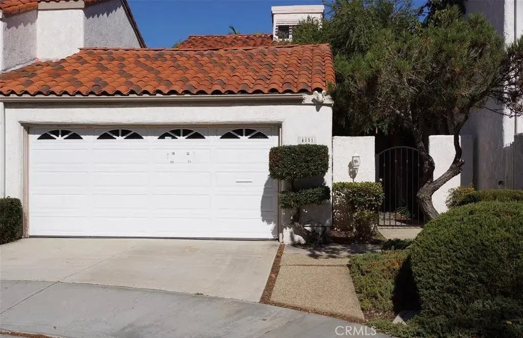 4851 Royce Road, Irvine