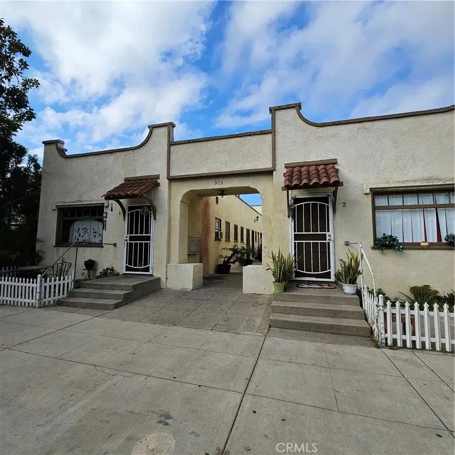 901 Coronado Ave 9, Long Beach