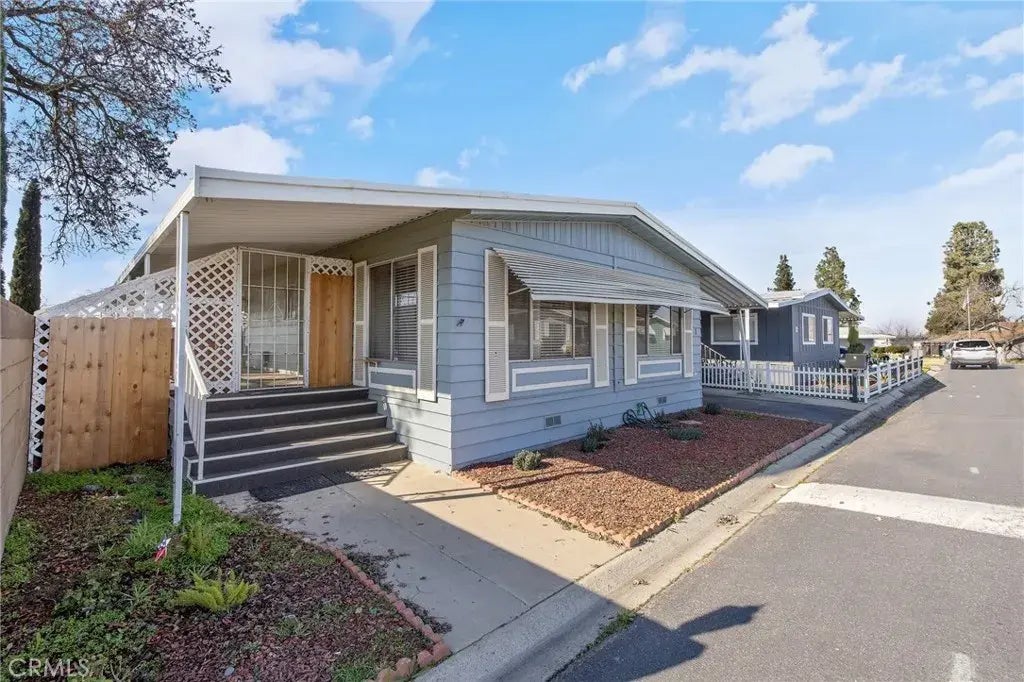 860 E Grangeville Boulevard 1, Hanford