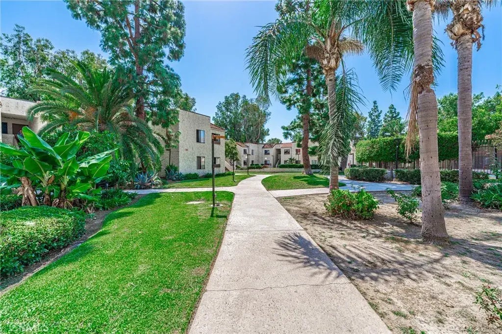 600 W 3rd Street West A221, Santa Ana