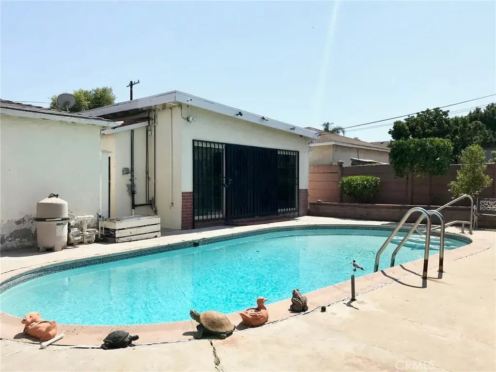 1537 W 205th Street, Torrance