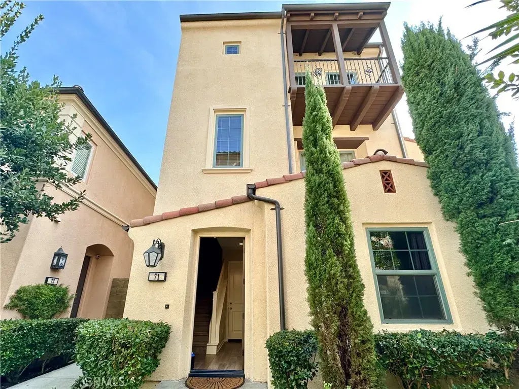 71 Strawberry Grv, Irvine