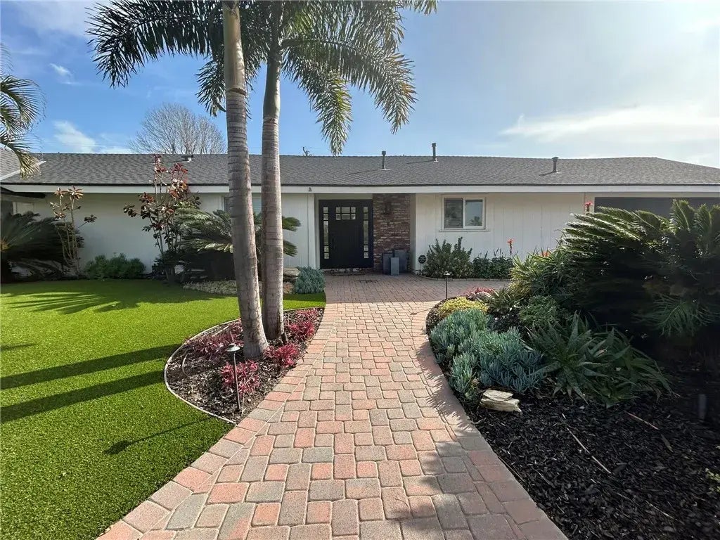 13272 Sandhurst Place, Santa Ana