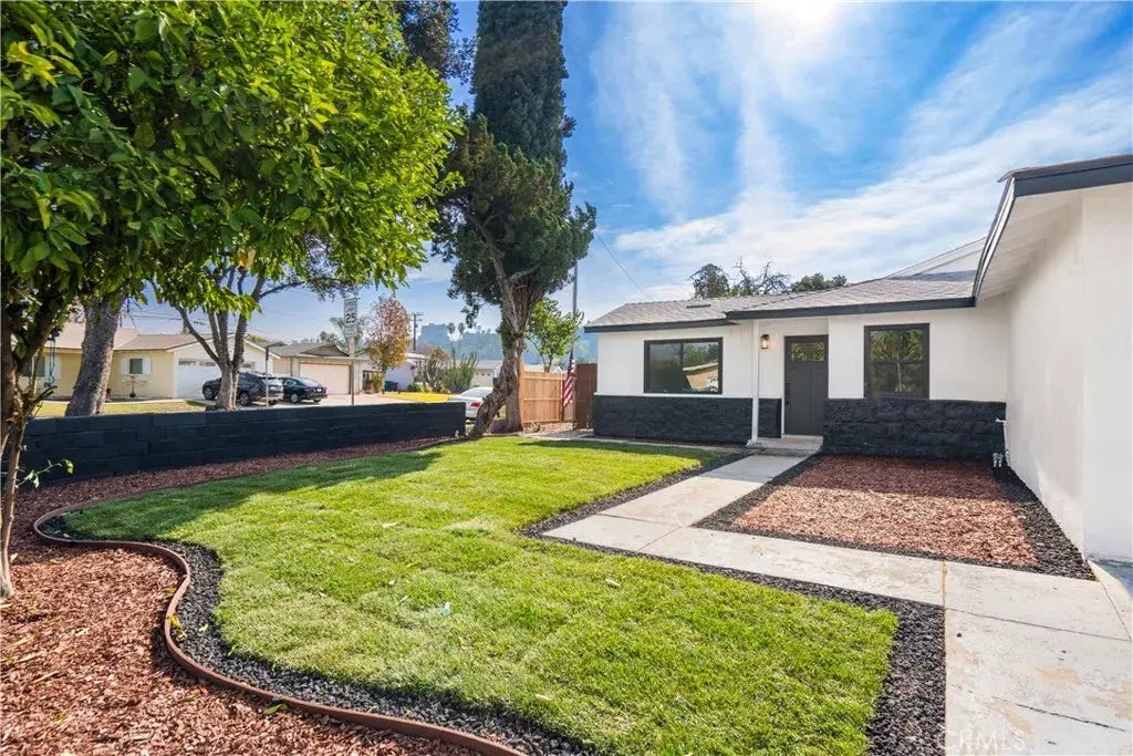 16220 Glenhope Drive, La Puente