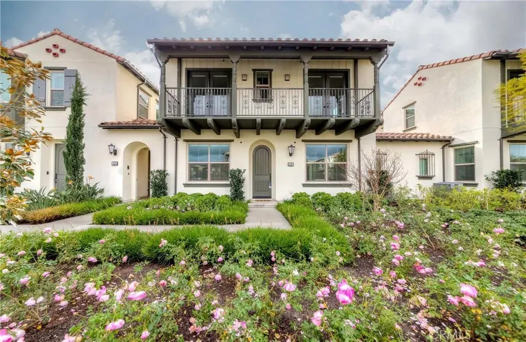 118 Walking Stick, Irvine