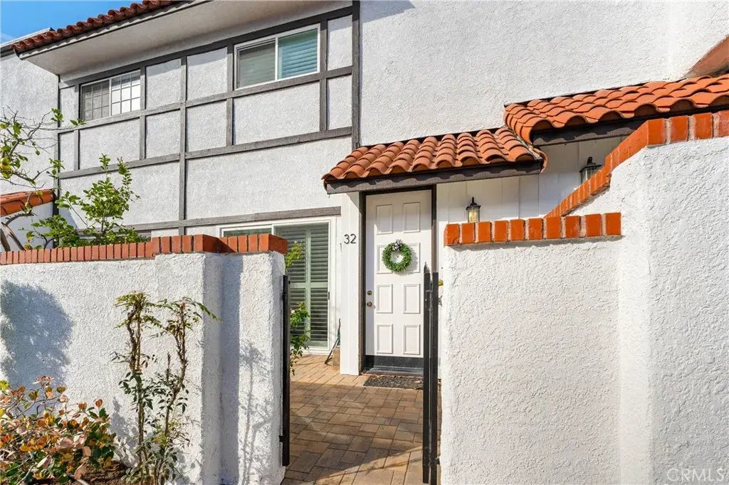 10030 Owensmouth Avenue 32, Chatsworth