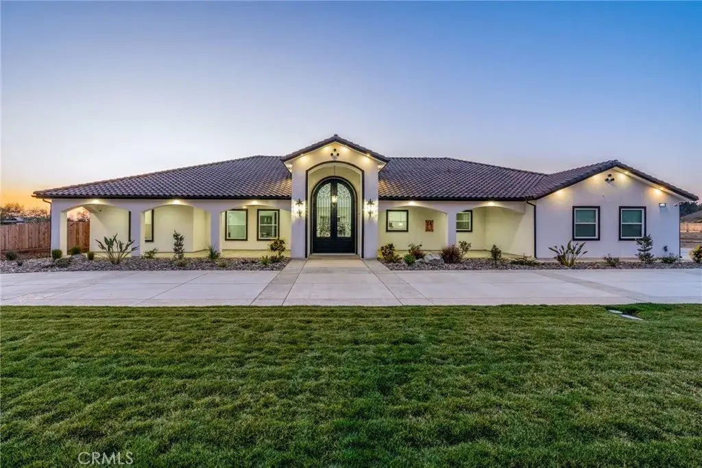 611 S. Anderson Road, Exeter