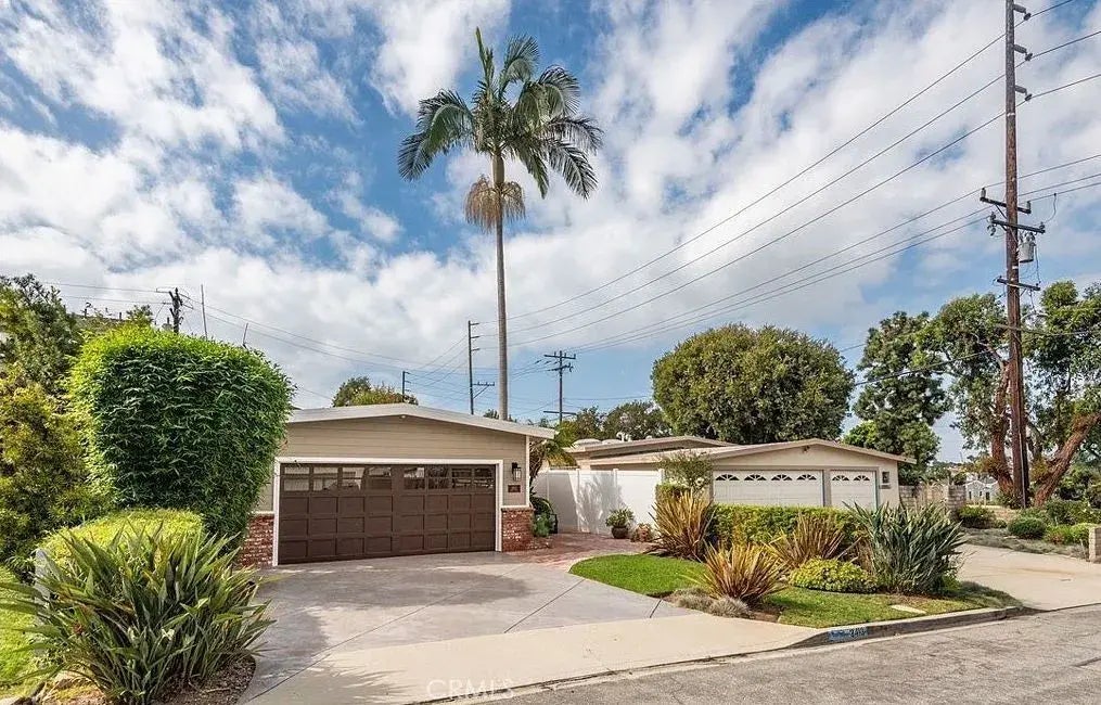 2413 John Street, Manhattan Beach