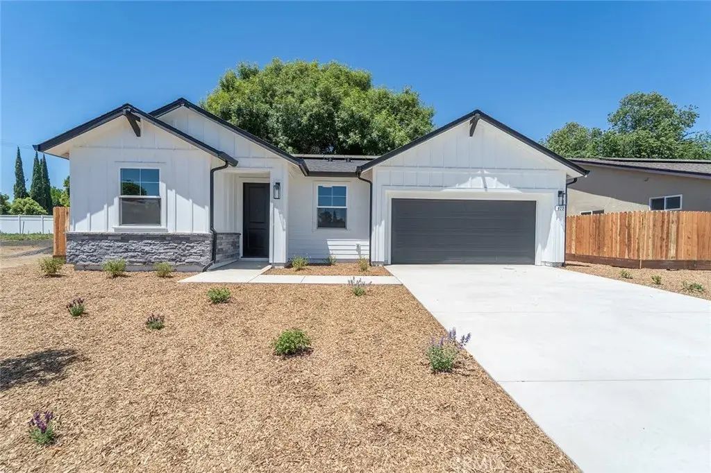 822 Tiffani Way, Oakdale