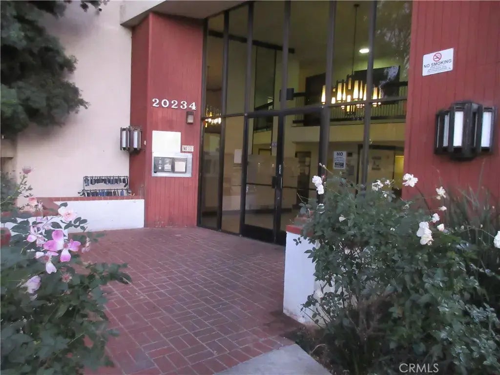 20234 Cantara Street 326, Winnetka