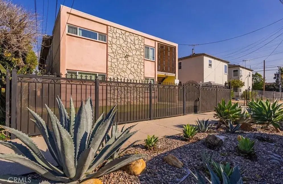 2008 Griffin Avenue, Los Angeles