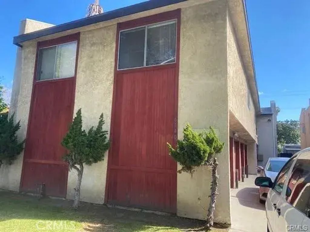 6140 Orange Avenue, Long Beach