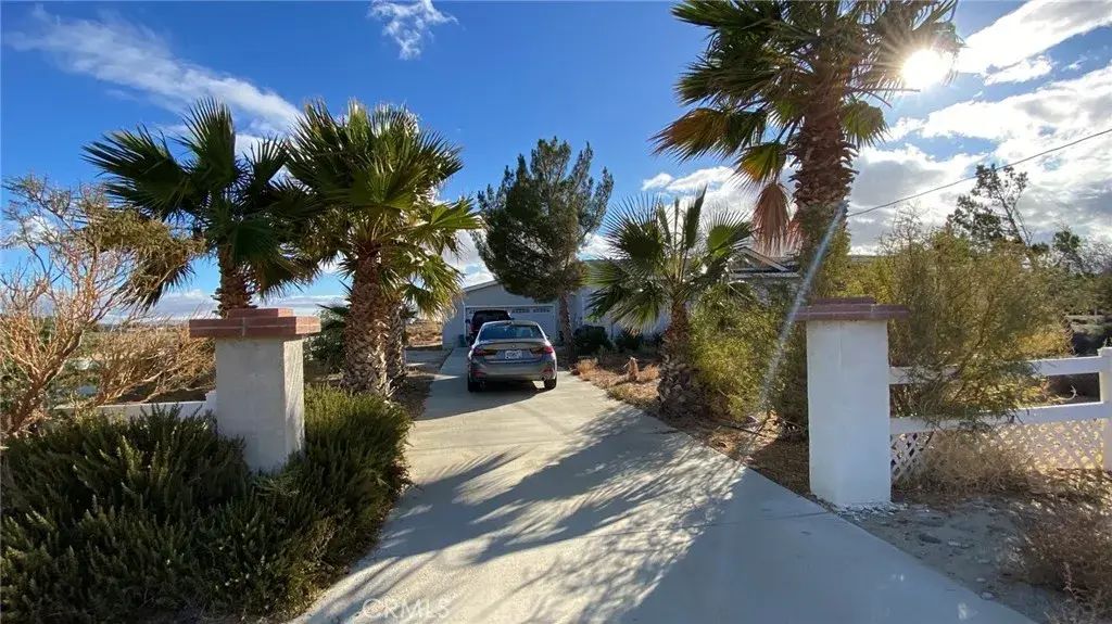 1364 60th Street West, Rosamond