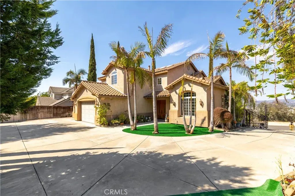 1381 W 11th, Escondido