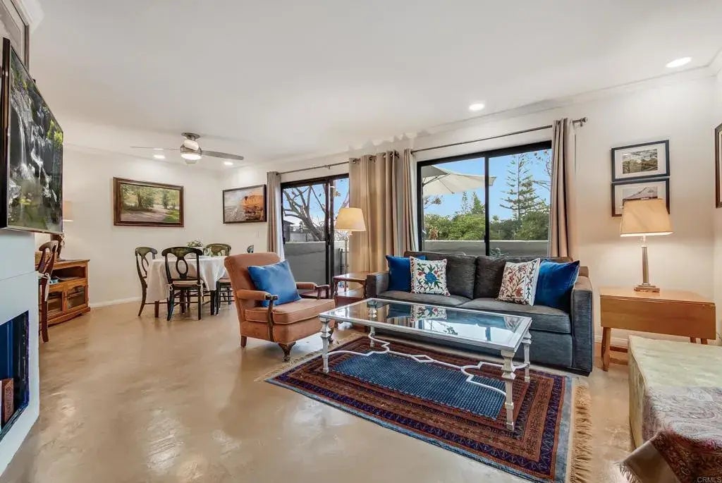 8738 Villa La Jolla Drive 7, La Jolla