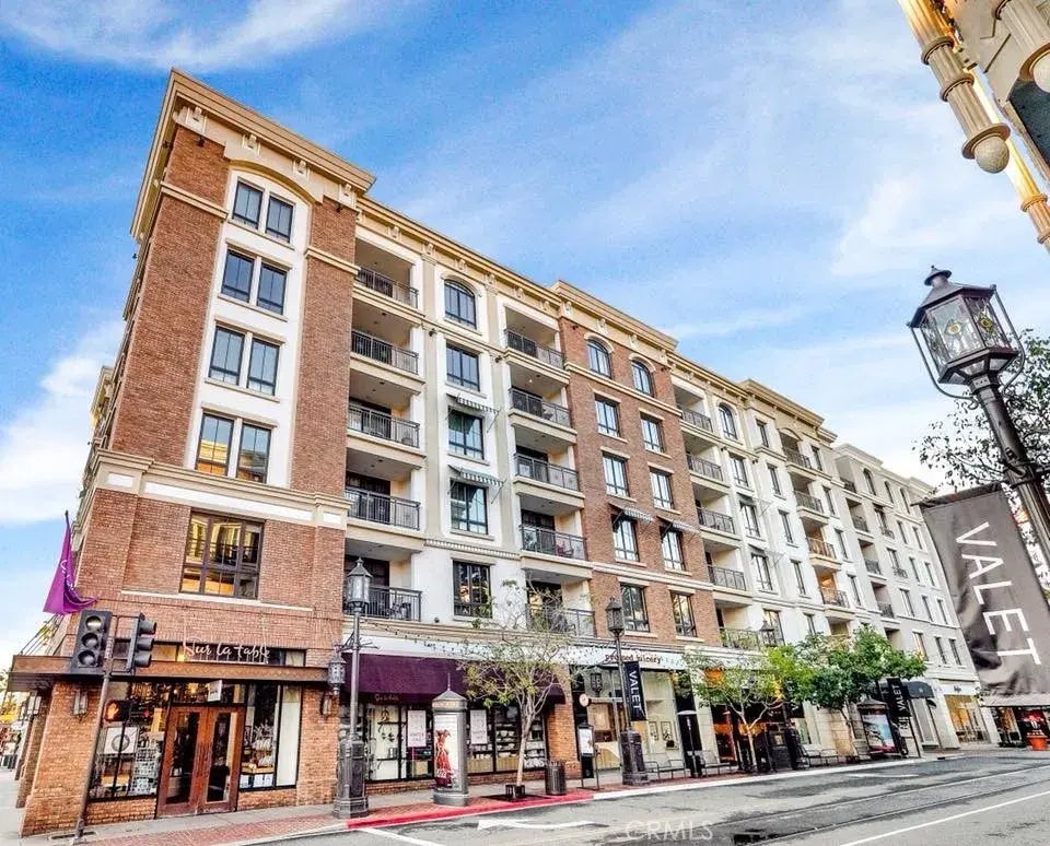 268 Caruso Avenue, Glendale