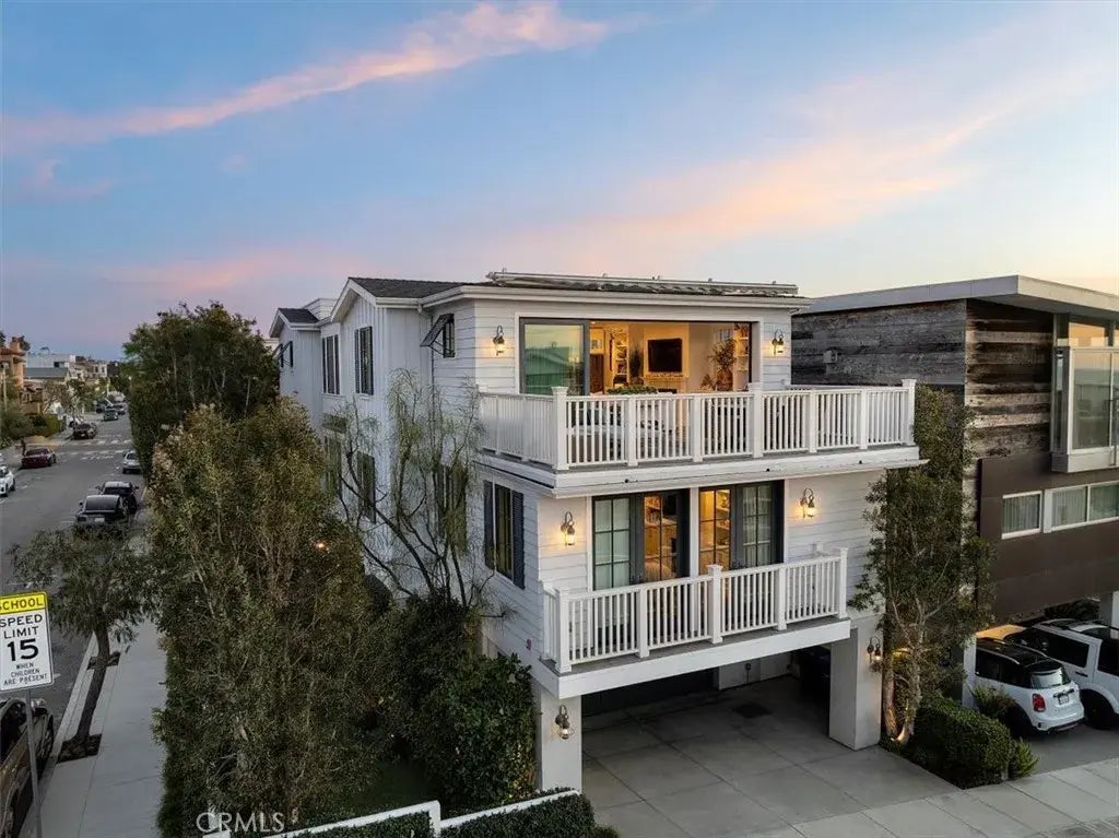 2545 Myrtle Avenue, Hermosa Beach