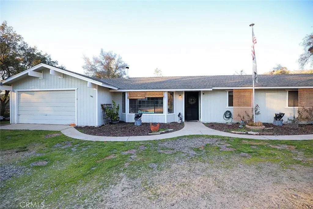 41033 Long Hollow Drive, Coarsegold