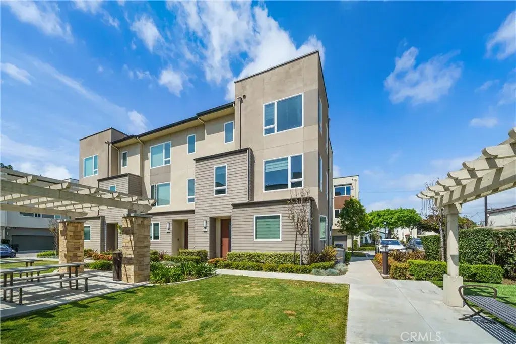 8010 Cherry Lane, Downey