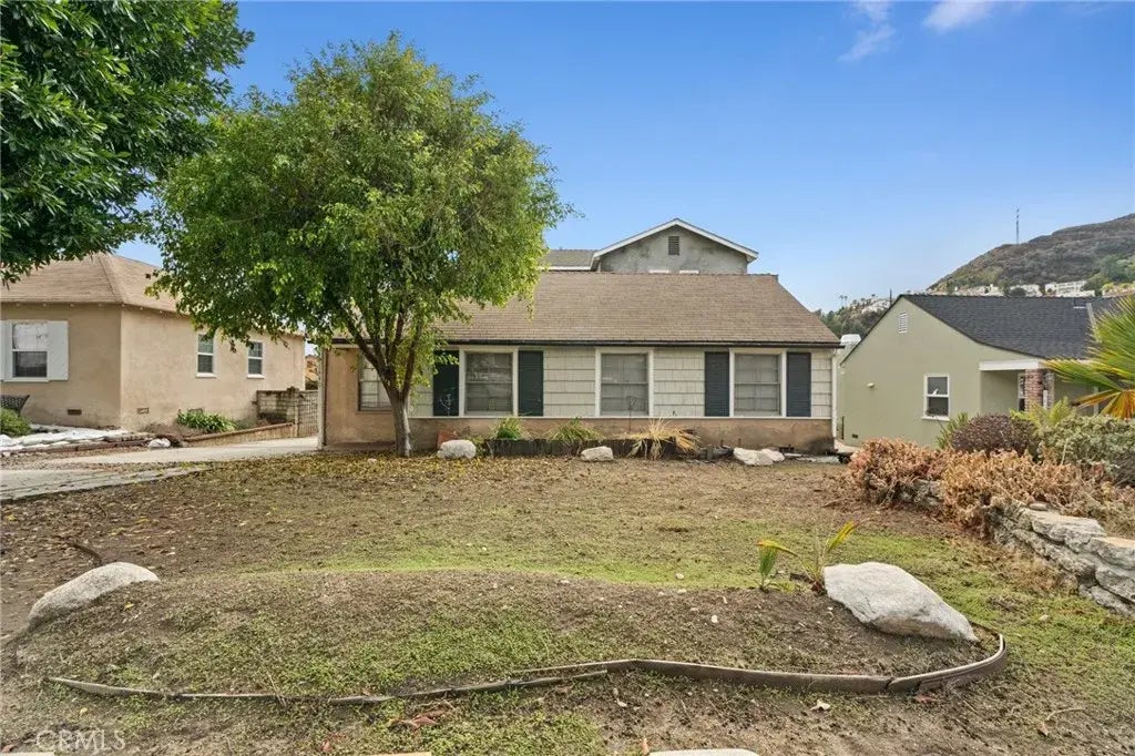 1440 Mildine Drive, Glendale