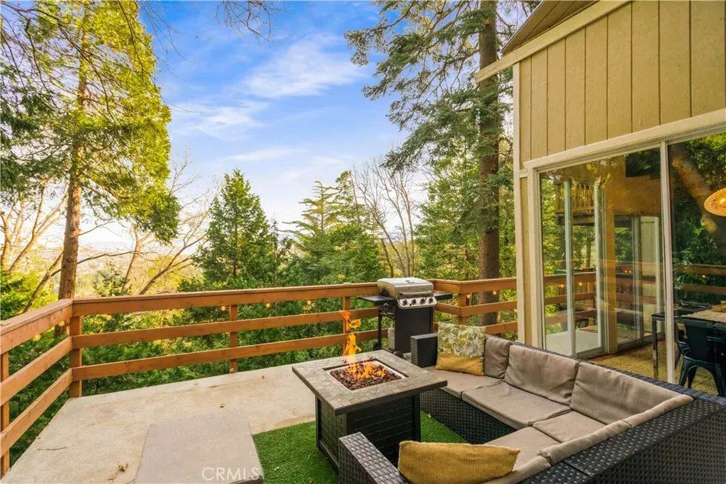 579 E Victoria Court, Lake Arrowhead