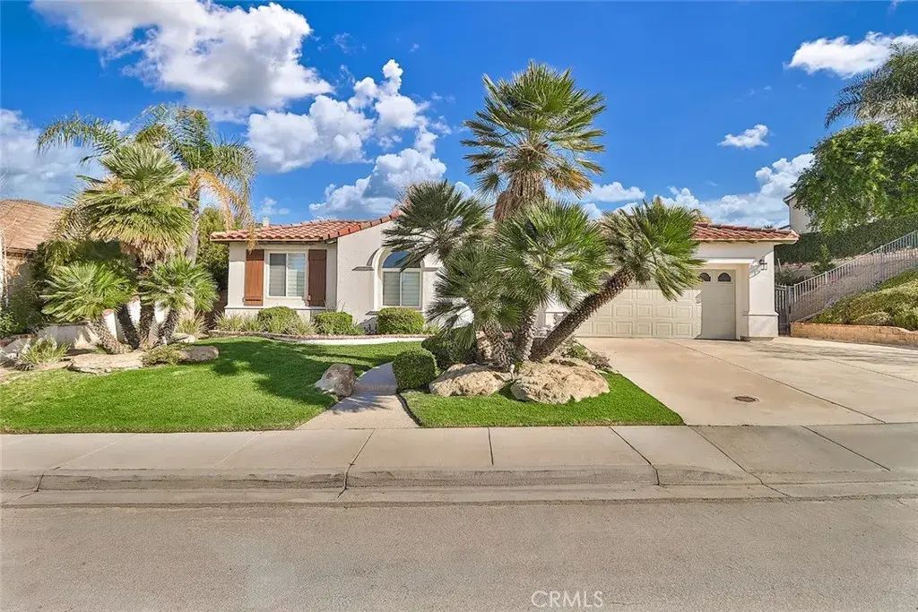5421 Moonshadow Street, Simi Valley