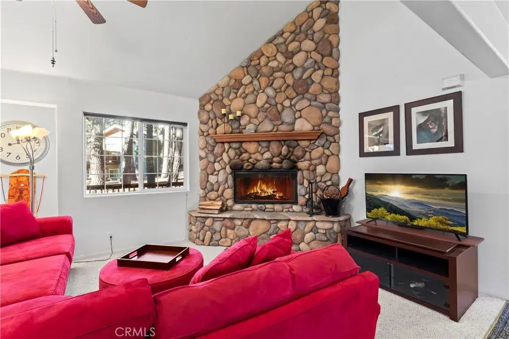 33389 Wild Cherry Drive, Green Valley Lake