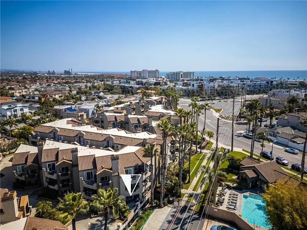 320 Lake Street 104, Huntington Beach